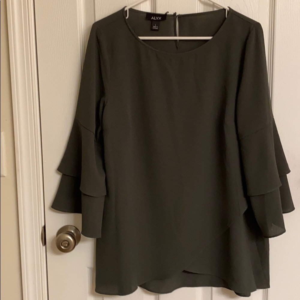 Alyx Olive Green Lightweight Blouse Flowy Sleeves HiLo Hem Polyester-Blend Large